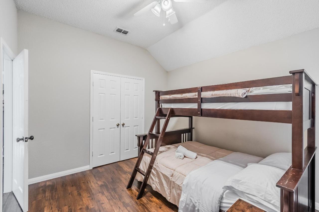 * *Astounding House **Perfect For Family And Friends , Pool , Hot Tub, & Game Room Allen Extérieur photo