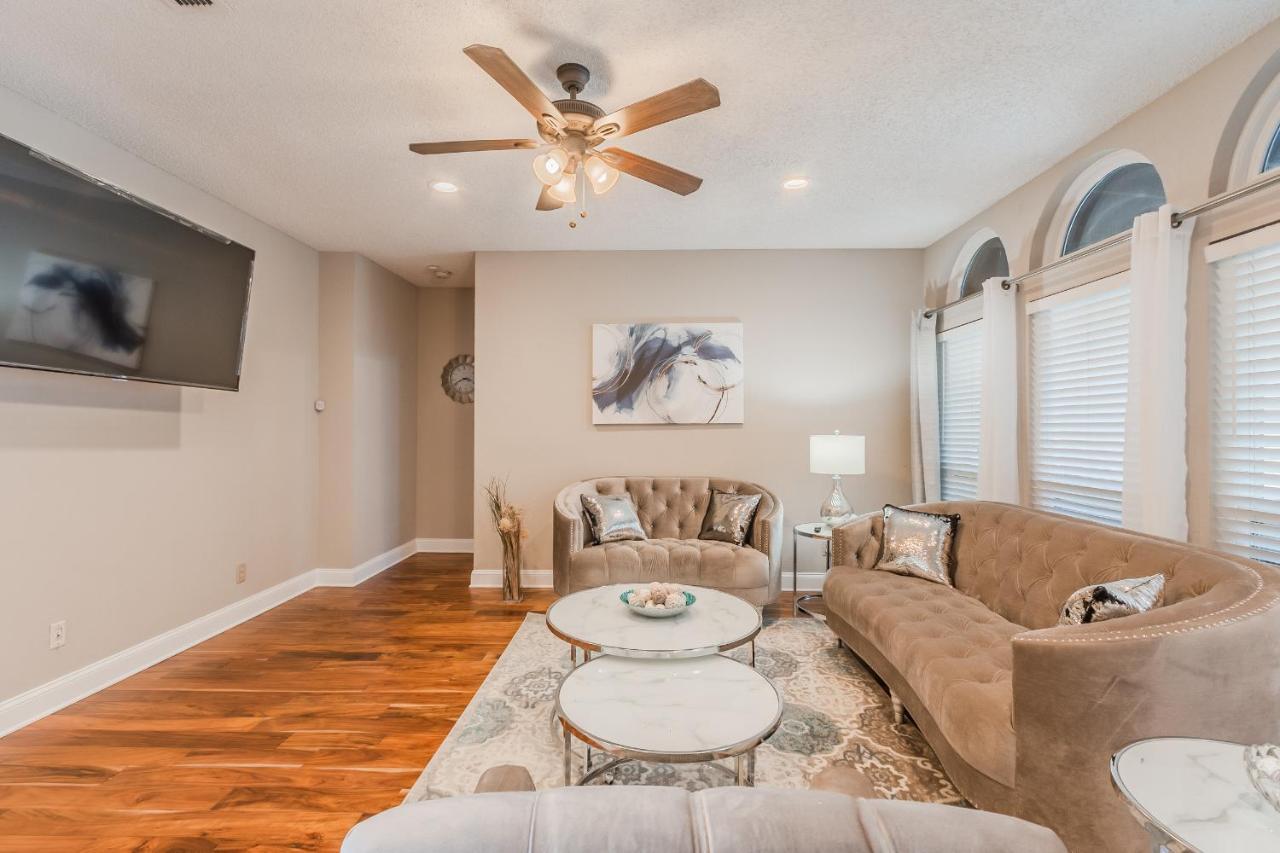* *Astounding House **Perfect For Family And Friends , Pool , Hot Tub, & Game Room Allen Extérieur photo