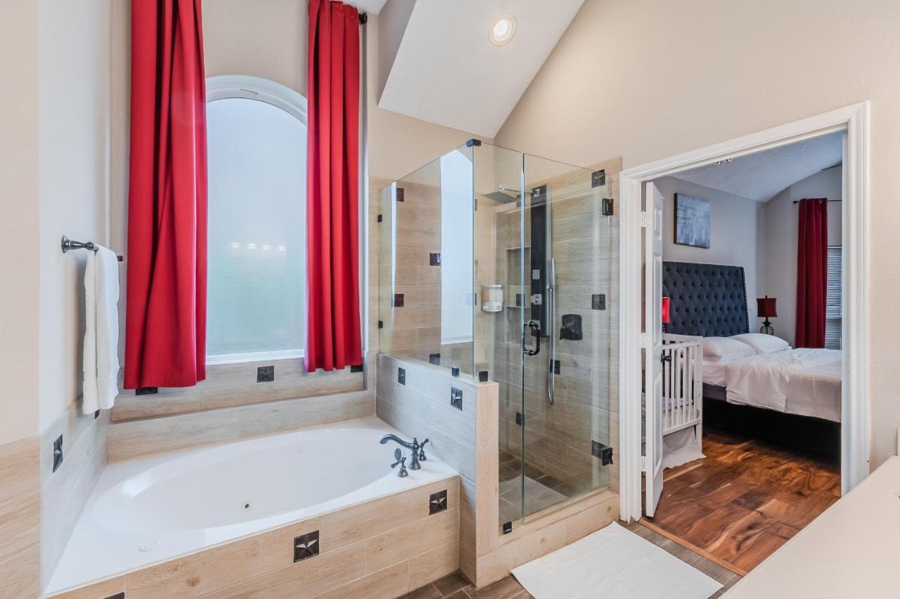 * *Astounding House **Perfect For Family And Friends , Pool , Hot Tub, & Game Room Allen Extérieur photo
