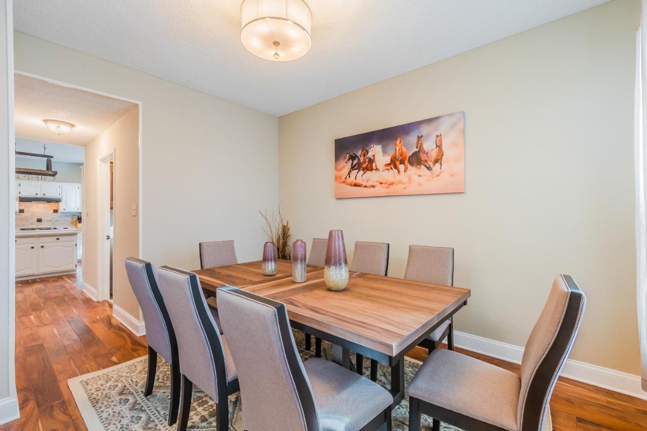 * *Astounding House **Perfect For Family And Friends , Pool , Hot Tub, & Game Room Allen Extérieur photo